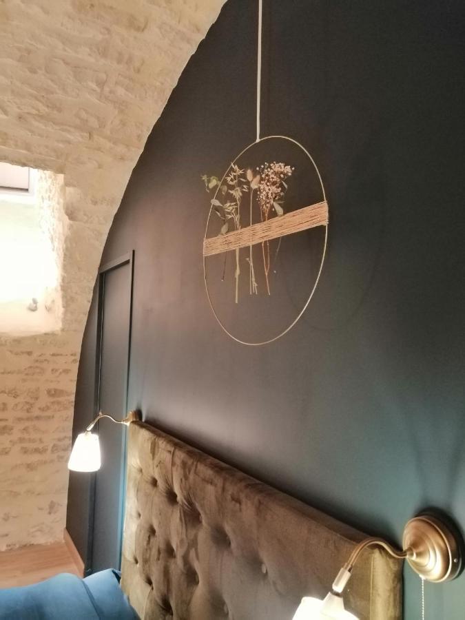 Le Refuge De La Sallee Gençay Kültér fotó